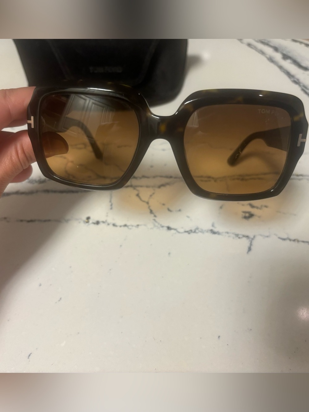Tom Ford Tortoiseshell Sunglass - Picture 2 of 8
